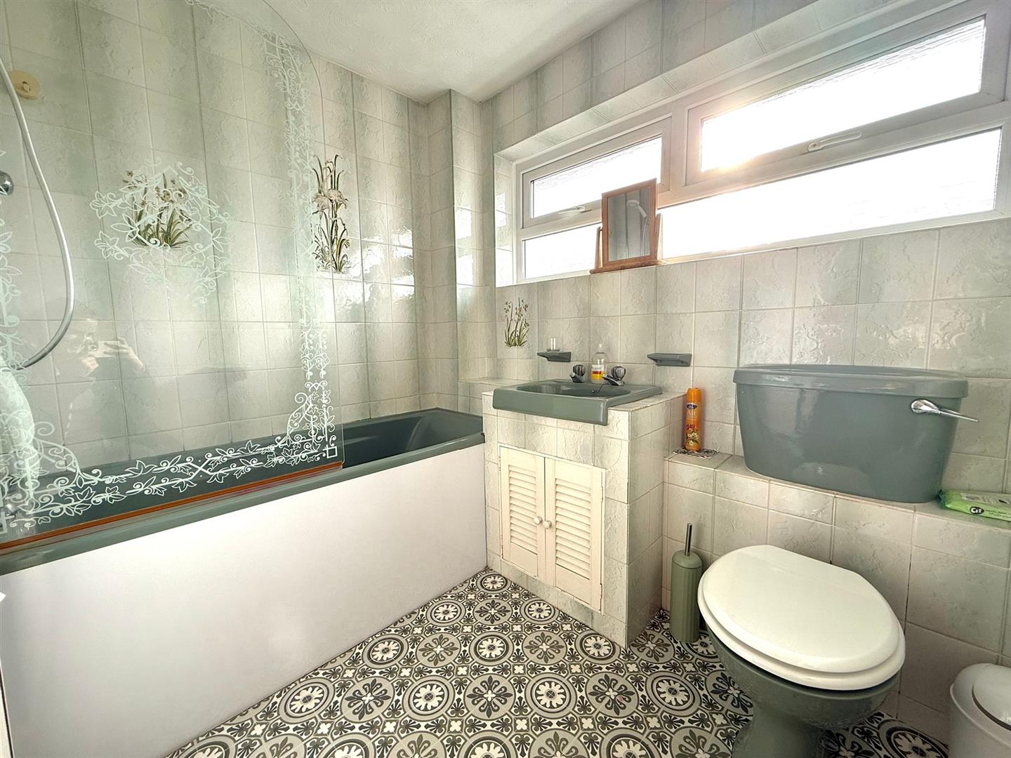 Springfield Avenue, Upper Killay, Swansea, SA2 7HW